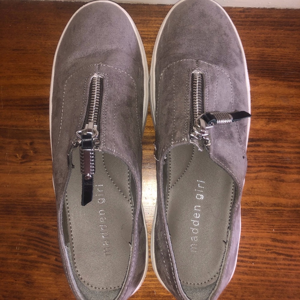 Madden Girl Sneakers with Zipper 6.5